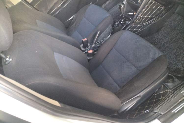 Used Toyota YARiS L 2016 Revised 1.5E CVT Charming Edition