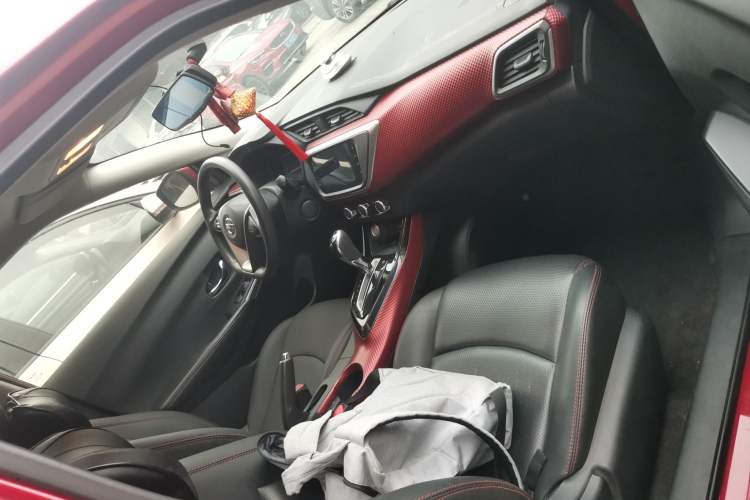 Used Nissan Lannia 2019 1.6L CVT Smart Connect Smart Cool Version China VI Standard
