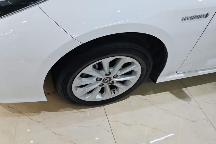 Used Toyota Corolla 2021 Dual-Motor 1.8L E-CVT Elite Edition
