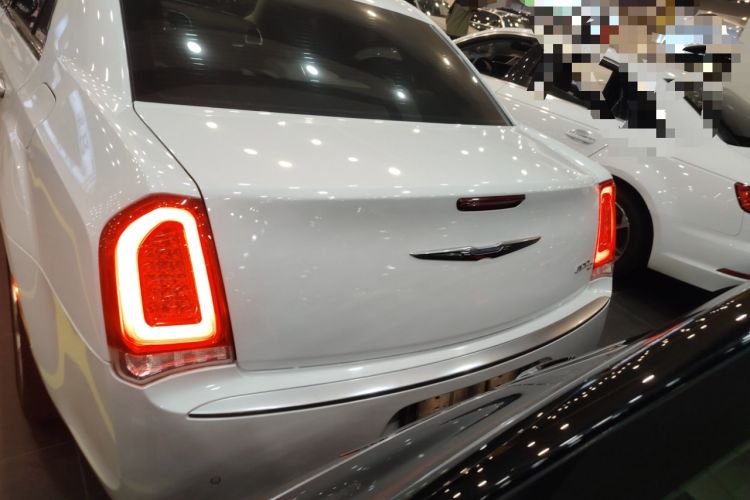 Used Chrysler 300C 2016 3.0L Supreme Edition