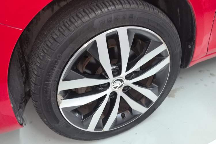 Used Skoda Fabia 2014 1.6L Automatic Sport Edition
