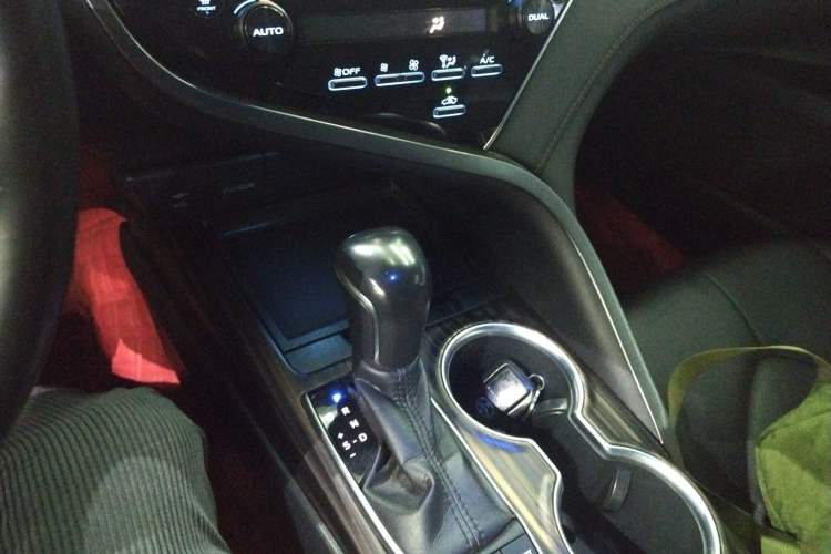 Used Toyota Camry 2018 2.5G Luxury Edition
