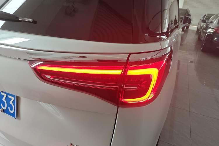 Used Buick GL8 2023 ES Lu Zun Deluxe Model
