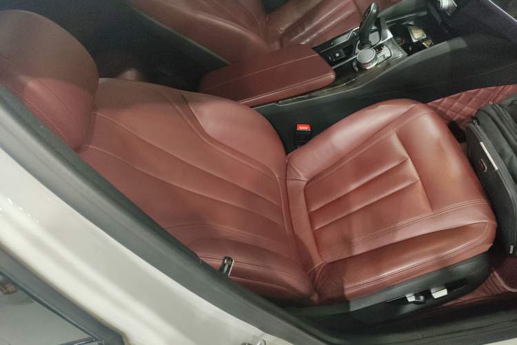 Used BMW 5 Series 2018 Restyled 530Li Leading Edition M Sport Package