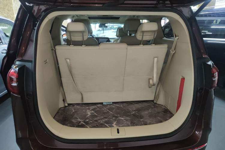 Used Buick GL8 2023 ES Lu Zun Deluxe Model
