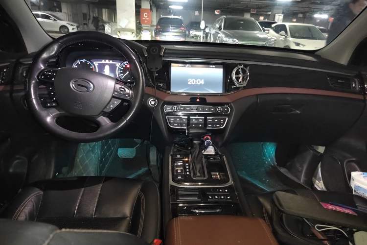 Used GAC Trumpchi GS8 2017 320T Two-Wheel Drive Luxury Smart Connectivity Version (7 Seats)