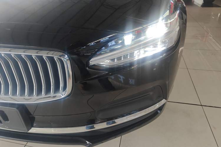 Used Volvo S90 2024 B5 Zhiyuan Luxury Edition
