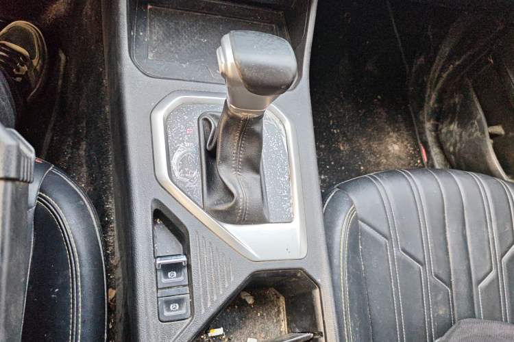 Used Great Wall King Kong Poer 2023 2.0T Automatic Diesel Two-Wheel-Drive Elite Version Flatbed GW4D20M