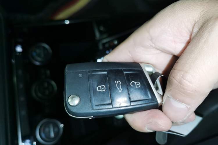 Used Volkswagen Tayron 2019 330TSI Two-Wheel Drive Luxury Model China VI Standard
