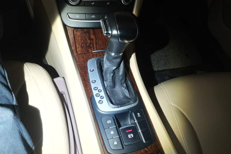 Used Roewe 550 2014 550S 1.8L Automatic Smart Selection Model
