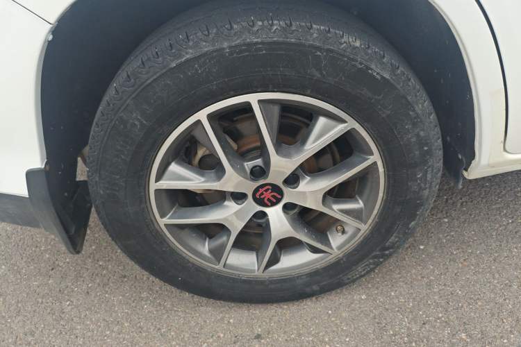 Used BYD Song 2017 Gaishi Upgrade Edition 1.5TI Manual Luxury Model
