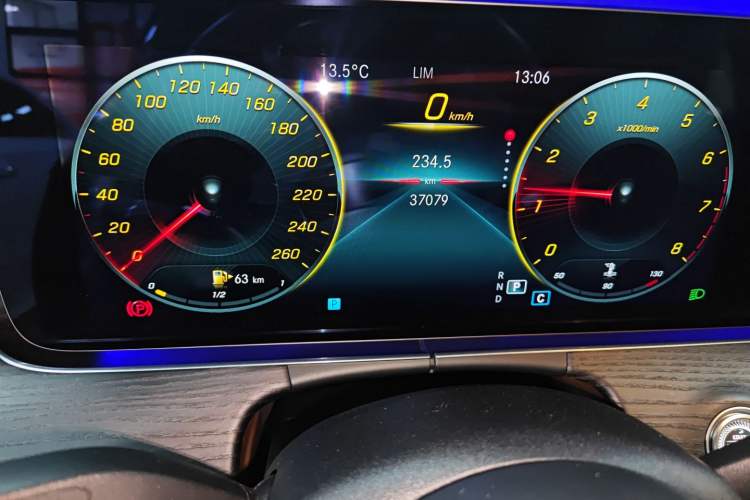 Used Mercedes-Benz E-Class 2021 E 300 L Sporty and Stylish Model
