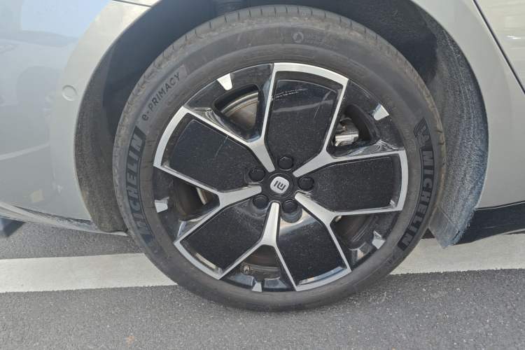 Used  SU7 2024 Rear-Drive Ultra-Long Range Advanced Pro-Level Intelligent Driving Version
