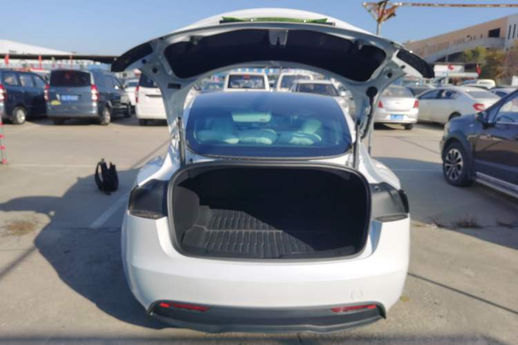 Used Tesla Model 3 2023 Long-Range All-Wheel-Drive Version

