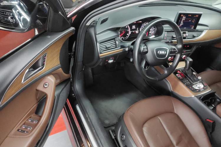 Used Audi A6L 2018 30th Anniversary Edition 30 FSI Style Model
