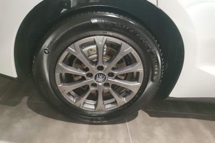 Used BYD Qin L 2025 DM-i Smart Drive 80KM Leading Model