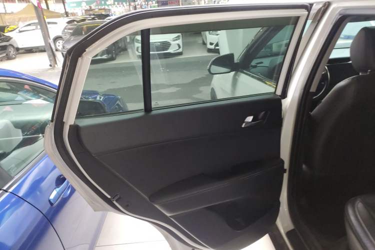 Used Hyundai ix25 2015 1.6L Automatic Two-Wheel Drive Smart GLS Trim
