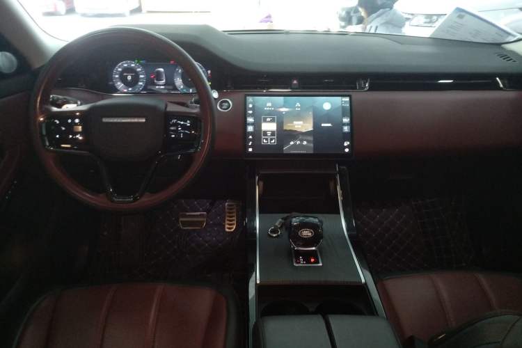 Used Land Rover Range Rover Evoque 2024 Aurora L 249 PS Glowing Limited Edition