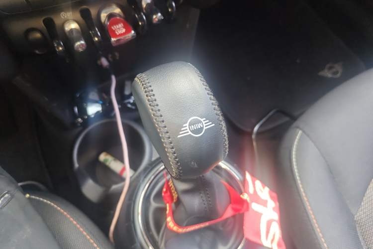 Used MINI MINI 2014 1.5T COOPER Fun
