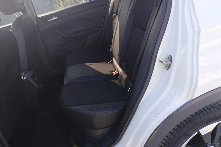 Used Volkswagen Tacqua 2021 200TSI DSG JoyConnect Edition