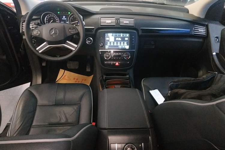 Used Mercedes-Benz R-Class 2017 R 320 4MATIC Business Edition Prestige Model