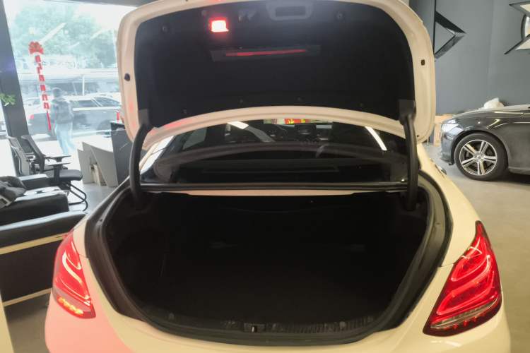 Used Mercedes-Benz C-Class 2015 Restyled C 180 L Sport Edition
