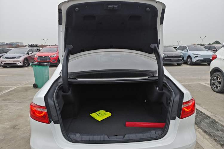 Used Jaguar XFL 2020 XFL 2.0T P200 Two-Wheel-Drive Elite Edition