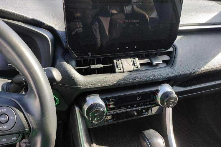 Used Toyota Wildlander 2023 Dual-Motor 2.5L E-CVT Four-Wheel Drive Prestige Edition
