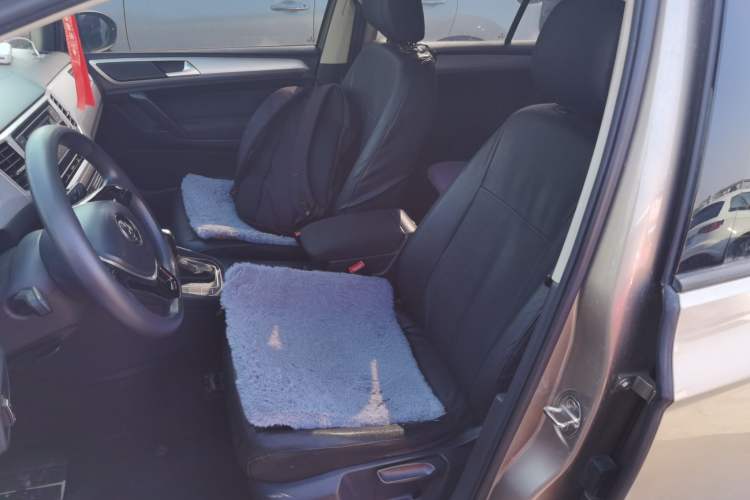 Used Volkswagen Golf Sportsvan 2019 1.6L Automatic Pure Model China V Standard
