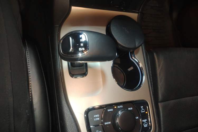 Used  Grand Cherokee 2014 3.6L Elite Navigation Edition