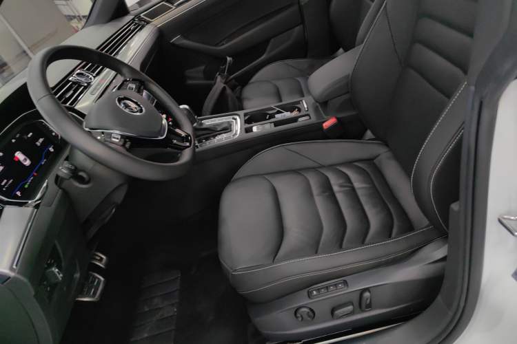 Used Volkswagen FAW-Volkswagen CC 2020 330TSI Glamour Edition China VI Standard
