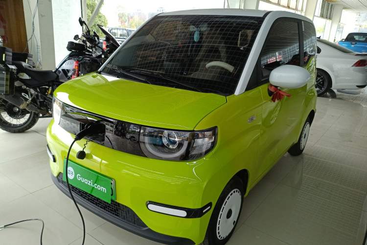 Used Chery QQ Ice Cream 2024 Youth Edition 205km Milkshake