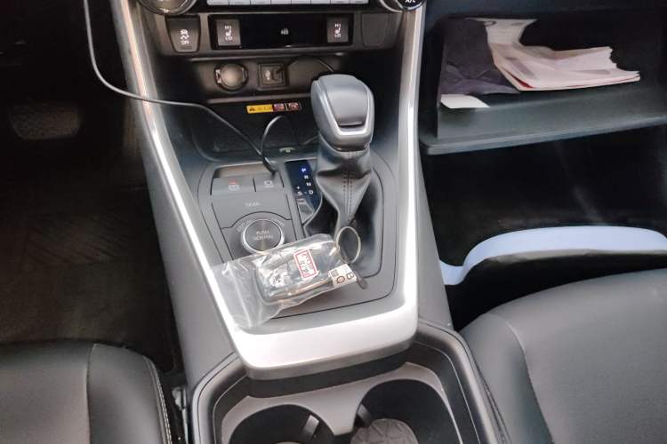 Used Toyota RAV4 2023 Dual-Engine 2.5L E-CVT Four-Wheel Drive Elite Plus Edition
