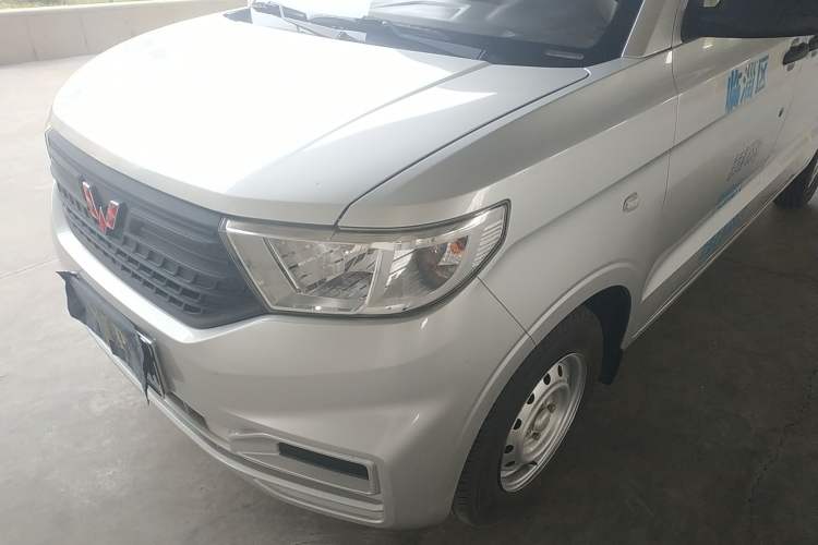 Used Wuling Hongguang V 2021 1.5L Jingqu Edition Enclosed-Window Vehicle LAR
