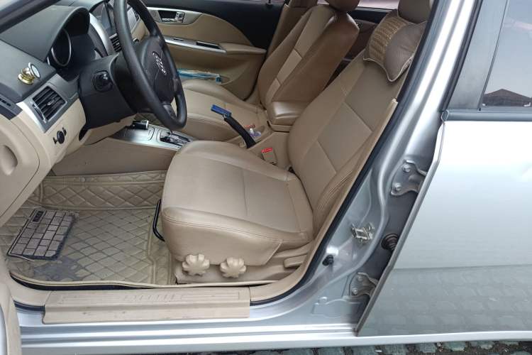 Used Buick Excelle 2013 1.5L Automatic Classic Model
