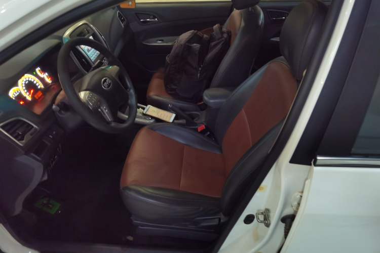 Used BYD F3 2015 Energy-Saving Edition 1.5L Automatic Prestige Model
