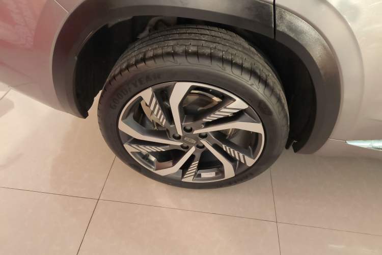 Used Geely Auto Monjaro L 2024 2.0TD High-Power Automatic Two-Wheel Drive Skyline Edition