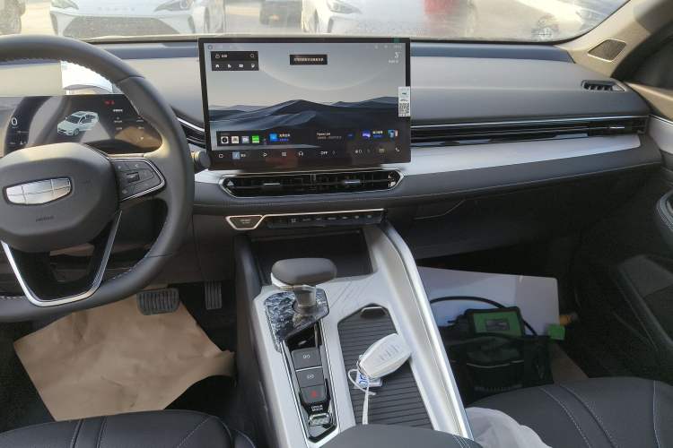 Used Geely Auto Preface 2025 Dongfang Yao 1.5TD Kunlun Edition
