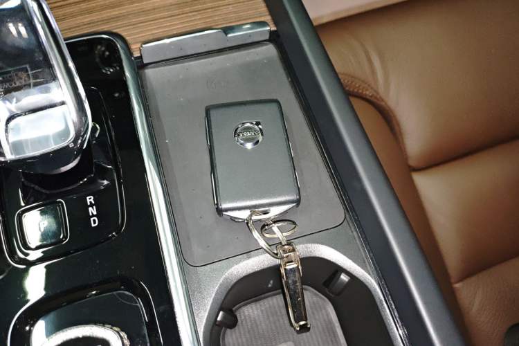 Used Volvo XC60 2023 B5 4x4 Smart Luxury Edition
