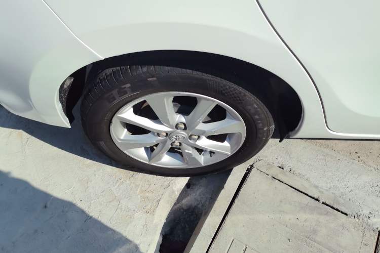 Used Toyota YARiS L 2015 1.5G Automatic Xuan Dong Sunroof Special Edition
