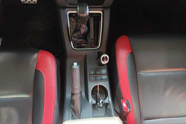 Used  BJ40 2017 40L 2.3T Automatic All-Wheel Drive Ring of the Tower Champion Edition
