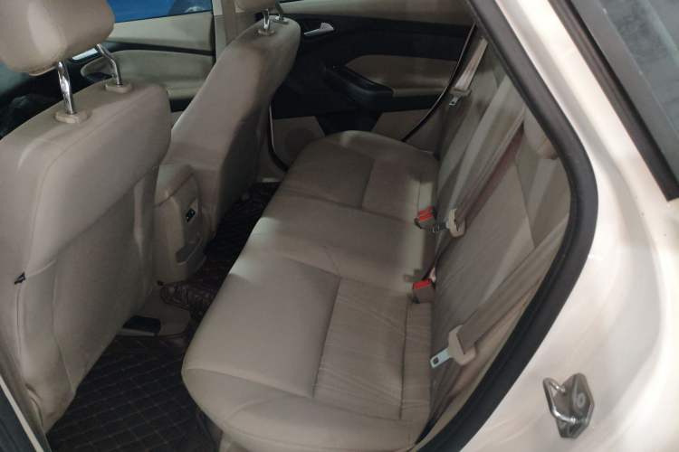 Used Ford Focus 2015 Sedan 1.6L Automatic Comfort Model