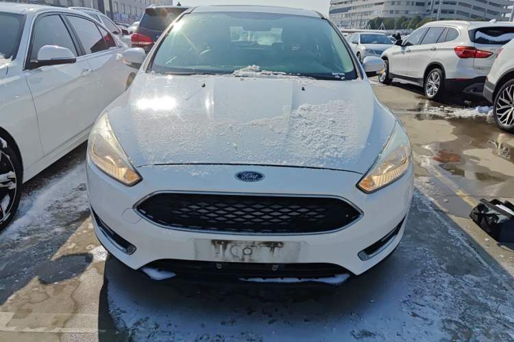Used Ford Focus 2015 Hatchback EcoBoost 125 Automatic Supreme Style Edition
