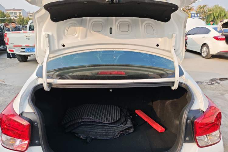 Used Hyundai Verna 2017 1.4L Automatic YueXiang Edition China V-standard