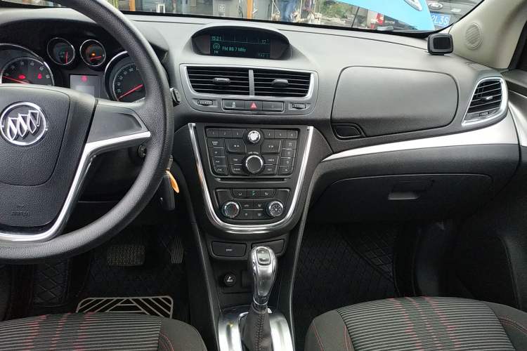 Used Buick Encore 2015 1.4T Automatic Two-Wheel Drive Urban Elite Version
