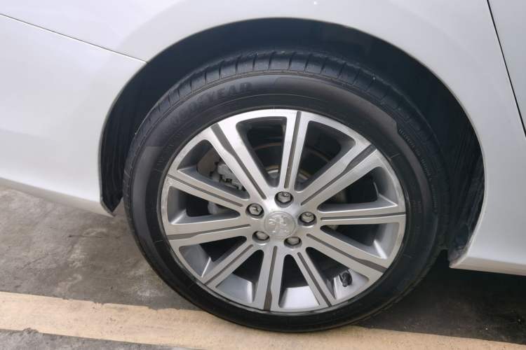 Used Peugeot 408 2015 1.2T Automatic Luxury Edition