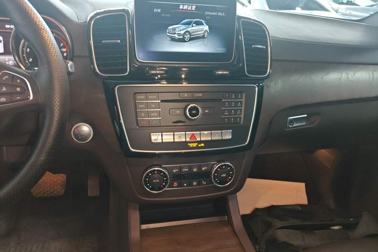 Used Mercedes-Benz GLE 2018 GLE 400 4MATIC Exclusive Edition