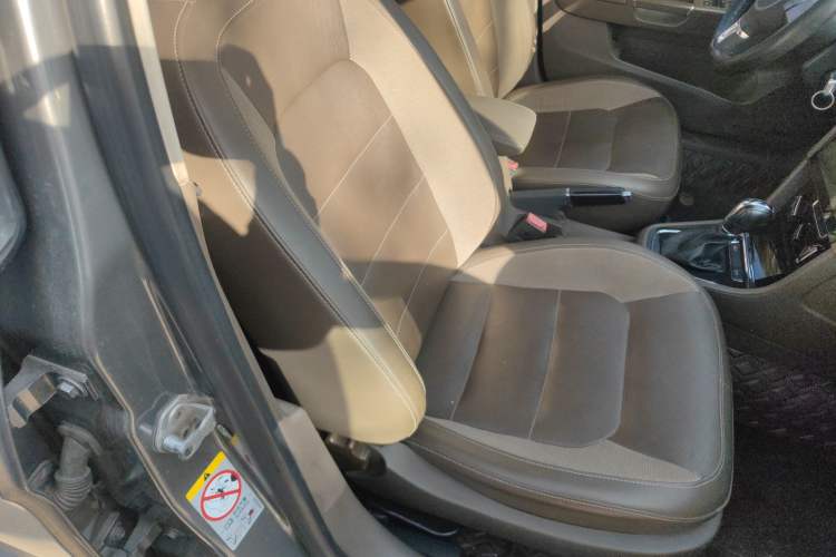 Used Volkswagen Bora 2014 1.6L Automatic Comfort Model
