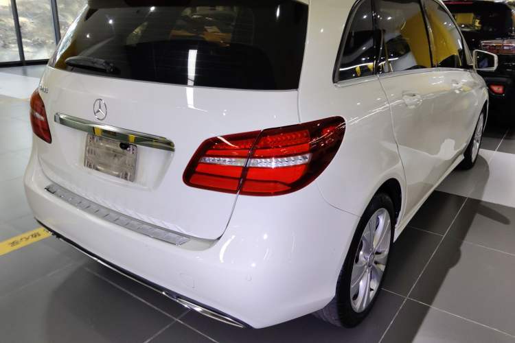 Used Mercedes-Benz B-Class 2015 B 200 Fashion Model
