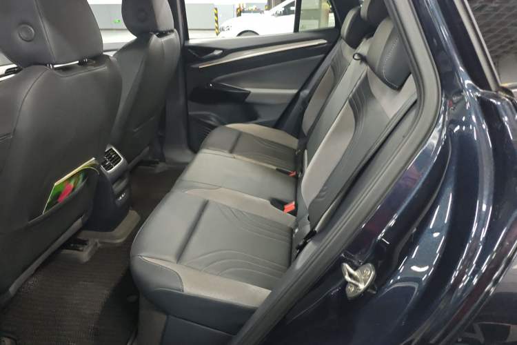 Used Volkswagen ID.4 CROZZ 2021 Long-Range Lite PRO Two-Wheel Drive Version
